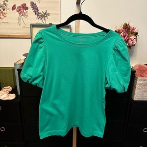 LOFT green puff sleeve shirt. Size M. Perfect condition.